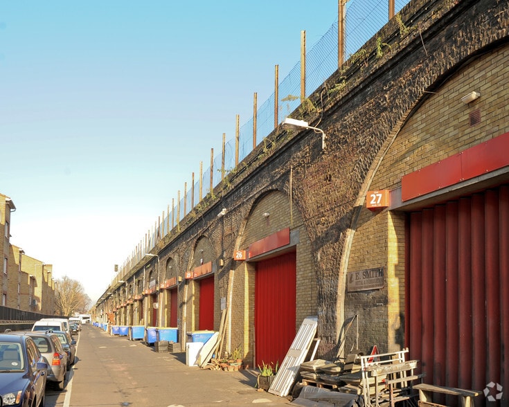 Queens Rd, London for lease - Building Photo - Image 3 of 5