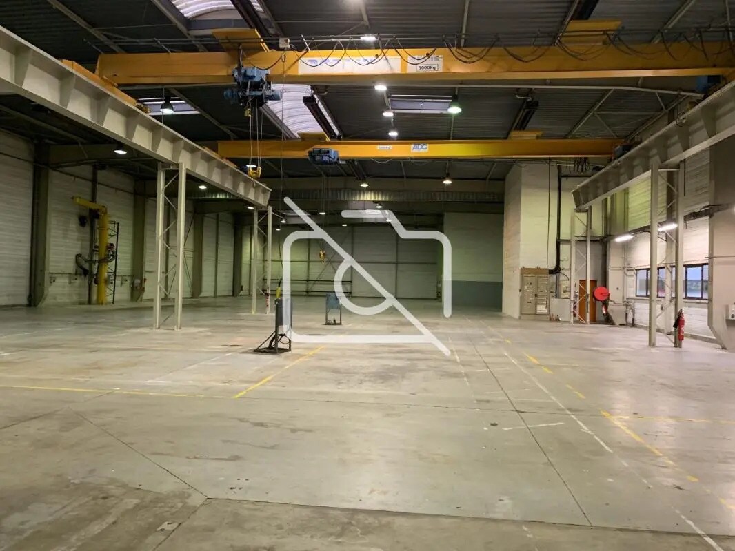 Office in Lisses for lease Interior Photo- Image 1 of 12