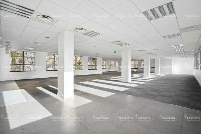 Office in Montreuil for lease - Interior Photo - Image 3 of 6