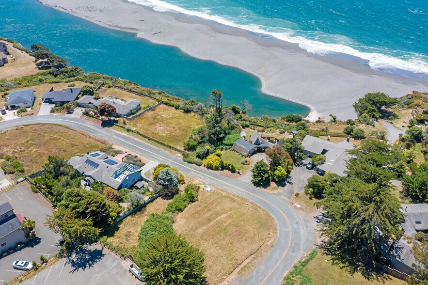 38981 Ocean Dr, Gualala, CA à vendre - Aérien - Image 3 de 6