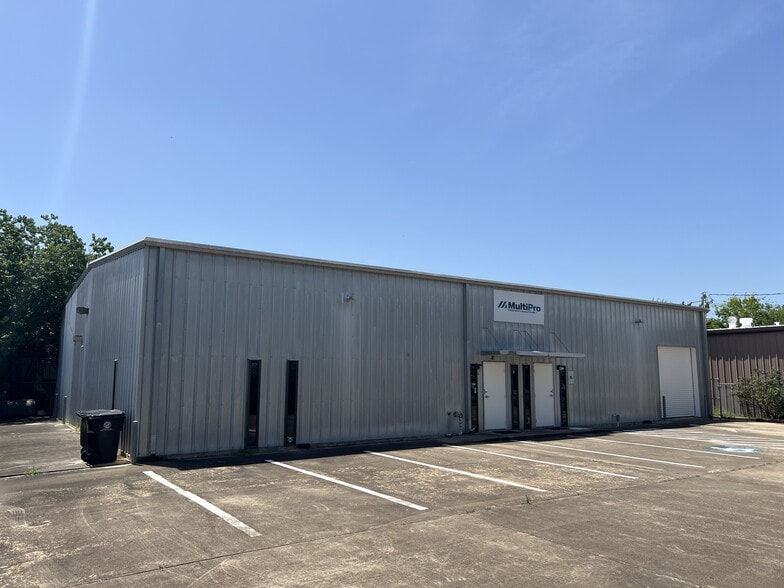 3910 Osage St, Houston, TX for lease - Building Photo - Image 2 of 12