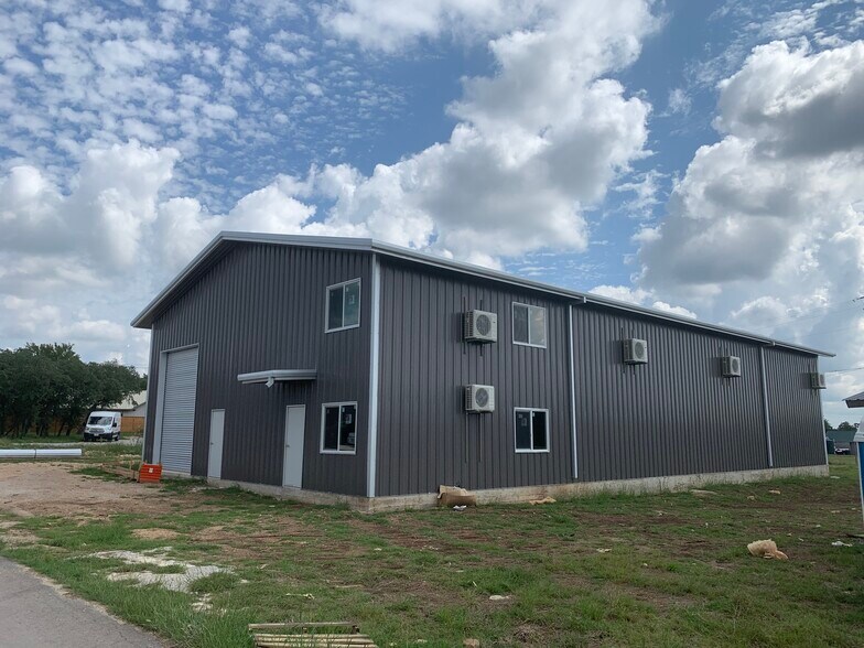 14707 Fitzhugh Rd, Austin, TX à vendre - Photo du bâtiment - Image 2 de 21