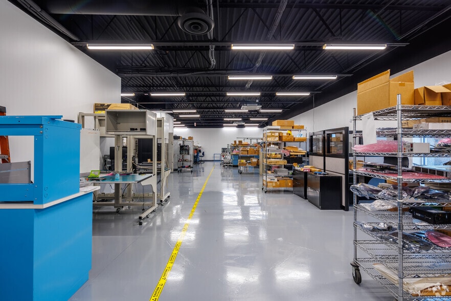 4050 Premier Dr, Plano, TX à louer - Photo intérieure - Image 2 de 23