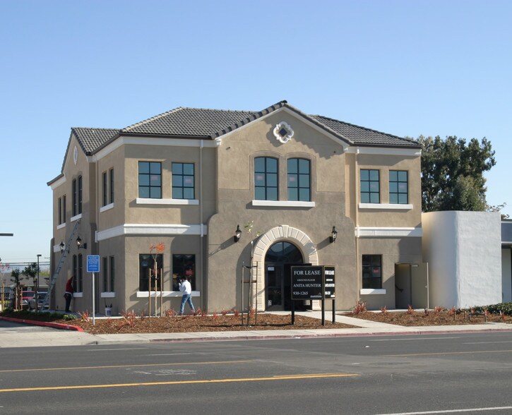 1050 S Bascom Ave, San Jose, CA à vendre - Photo du bâtiment - Image 2 de 4