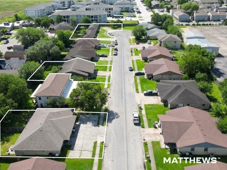 108 108, 112, 118 & 120 Milann St, Victoria, TX for sale - Building Photo - Image 2 of 21