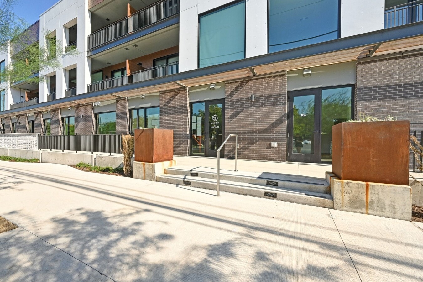 2209 S First St, Austin, TX 78704 - Unité 104 -  - Photo intérieure - Image 1 of 26