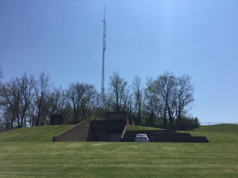 3280 McKibbon Rd, Saint Louis, MO à louer - Photo du bâtiment - Image 2 de 14