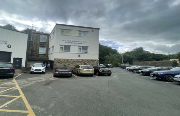 New Hall Hey Rd, Rossendale à louer - Photo du bâtiment - Image 3 de 3