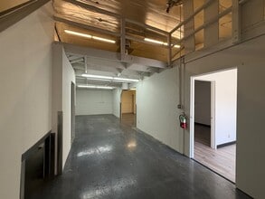 9907-9909 Canoga Ave, Chatsworth, CA for lease Interior Photo- Image 2 of 6