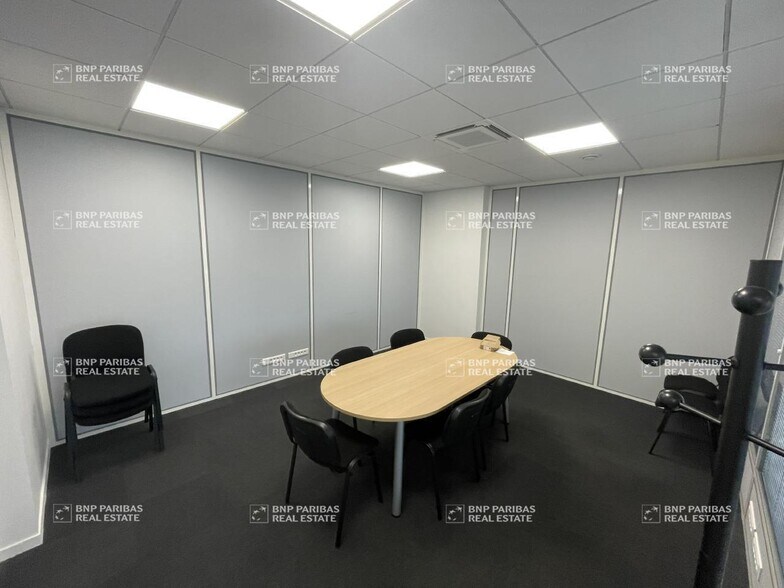 37 Rue Édouard Vaillant, Tours for lease - Interior Photo - Image 3 of 8