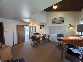 40 W Easy St, Simi Valley, CA for lease Interior Photo- Image 2 of 6