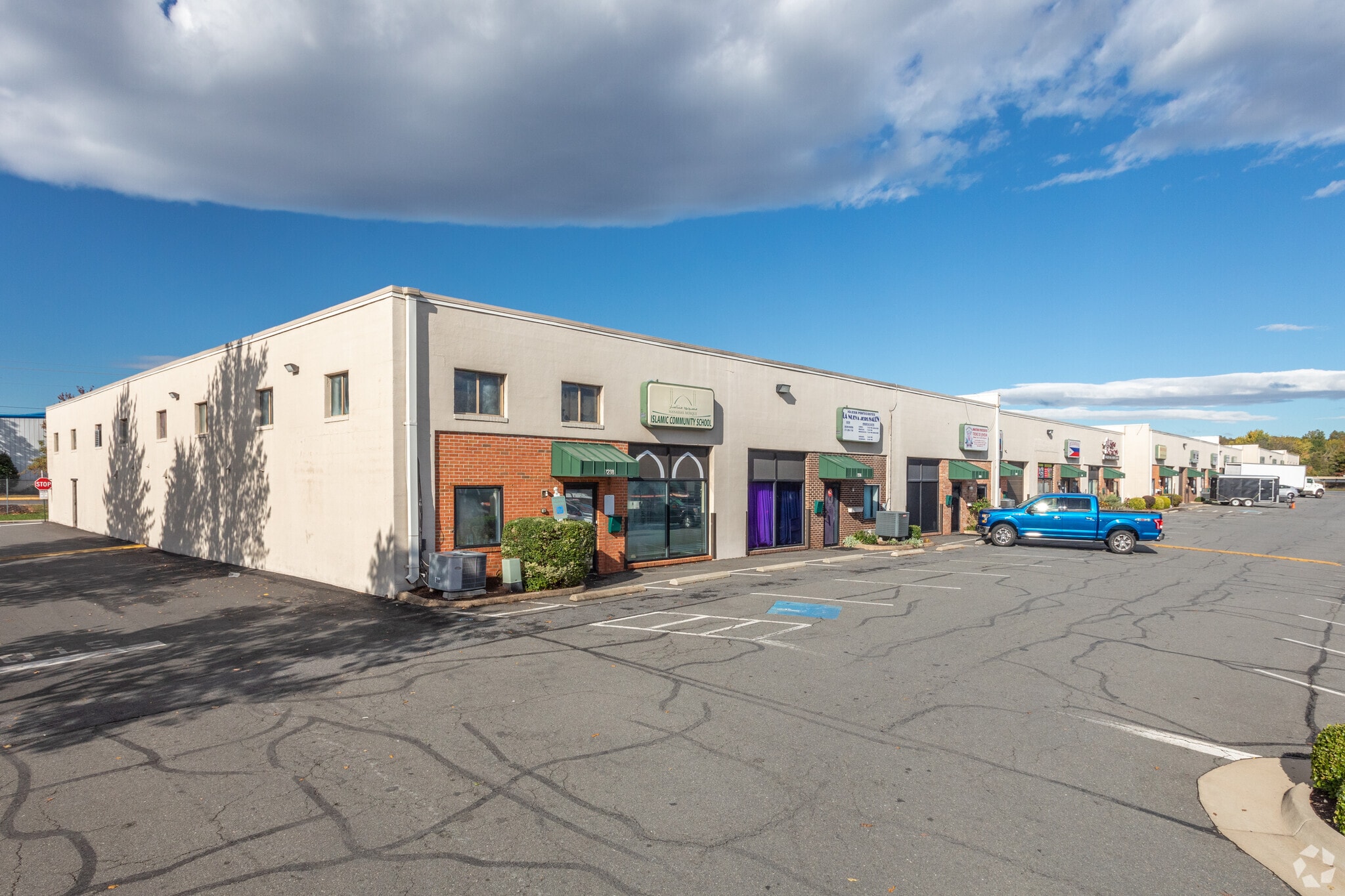 7210-7242 Nathan Ct, Manassas, VA for lease Primary Photo- Image 1 of 19