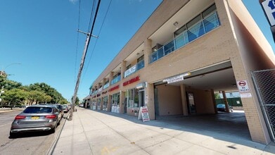 69-21 164th St, Fresh Meadows, NY for lease Interior Photo- Image 1 of 11