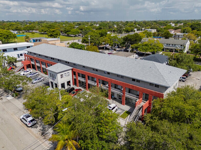 1621 Nw 60th St, Miami, FL à vendre - Photo du bâtiment - Image 2 de 22