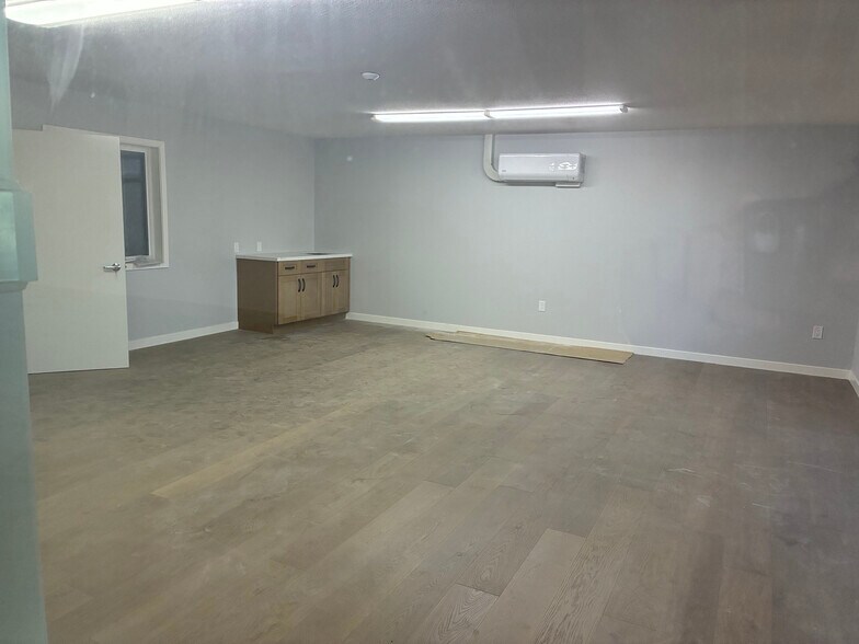 1064 Woodland Ave, Modesto, CA à louer - Photo du bâtiment - Image 2 de 5