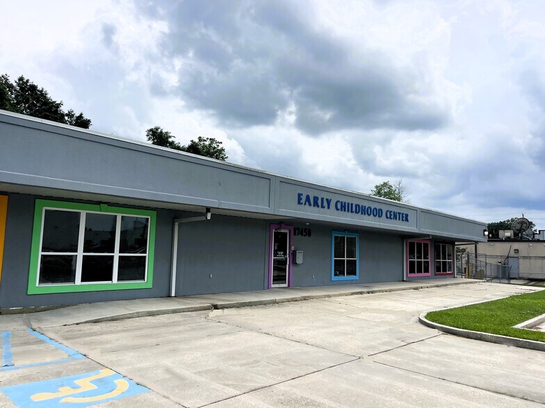 17450 Hoo Shoo Too Rd, Baton Rouge, LA à vendre - Photo du bâtiment - Image 2 de 24