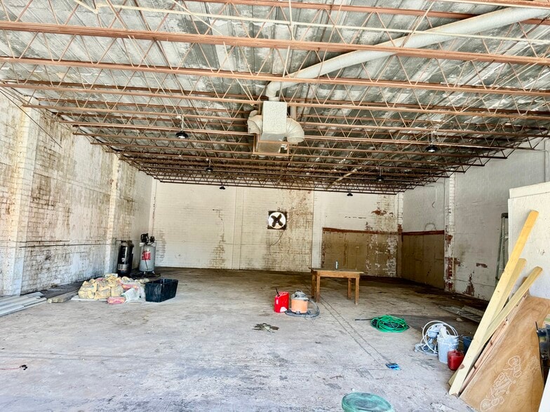 6312 Foster St, Houston, TX for sale - Interior Photo - Image 3 of 5