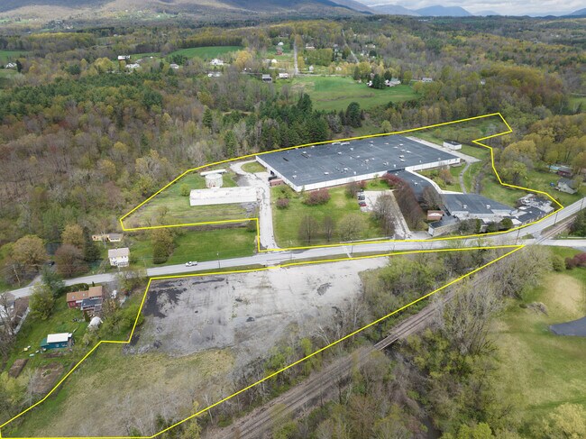 Plus de détails pour 372 Vermont Route 67 E, Shaftsbury, VT - Industriel à louer