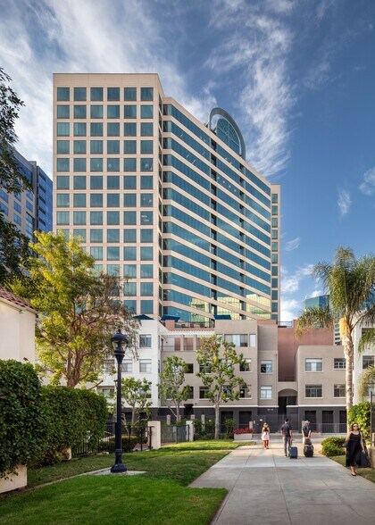 501 W Broadway, San Diego, CA à louer - Photo du bâtiment - Image 2 de 29