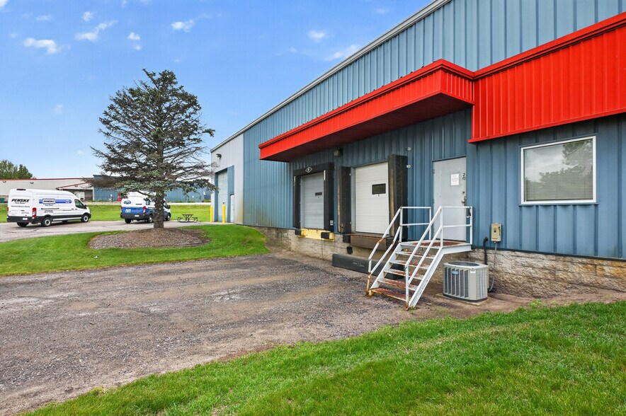 1202 Sunridge Dr, Saint Cloud, MN à vendre - Photo du bâtiment - Image 3 de 16