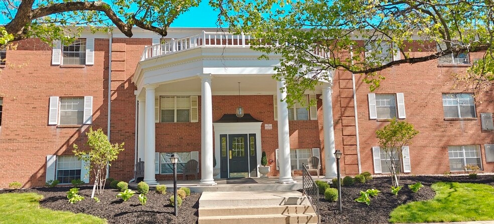 4577 Olentangy River Rd, Columbus, OH à vendre - Photo du bâtiment - Image 3 de 102