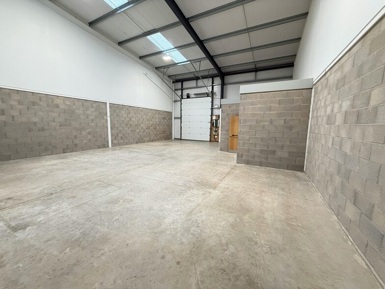 4 Trent Way, Yaxley for lease - Building Photo - Image 3 of 9