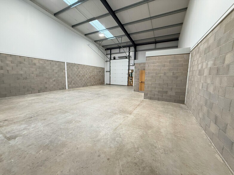 4 Trent Way, Yaxley à louer - Photo du bâtiment - Image 3 de 9