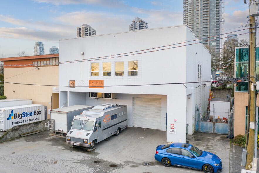4438 Juneau St, Burnaby, BC à louer - Photo du bâtiment - Image 3 de 5