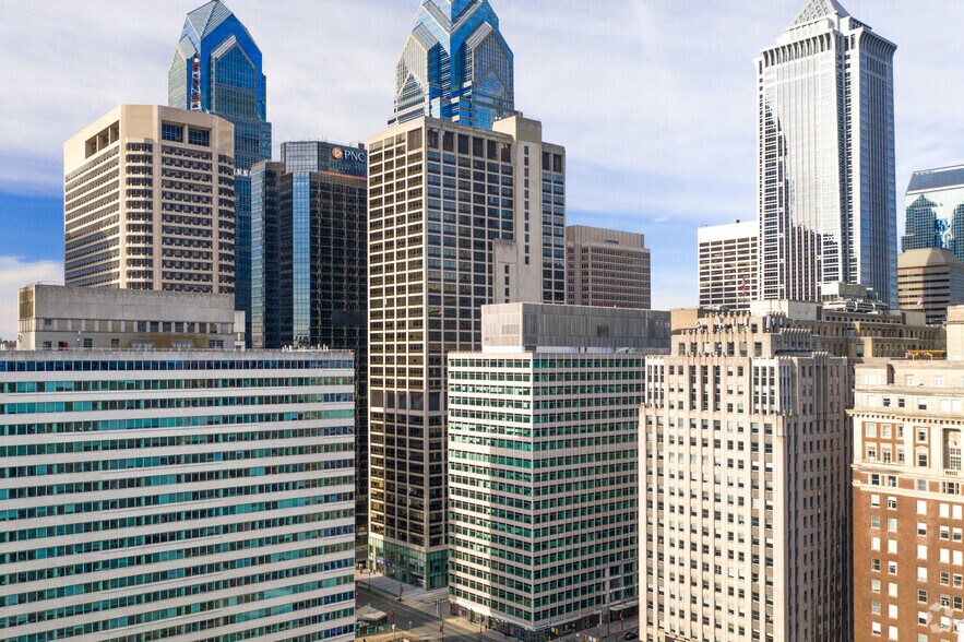 1601 Market St, Philadelphia, PA à louer - Photo du bâtiment - Image 2 de 10