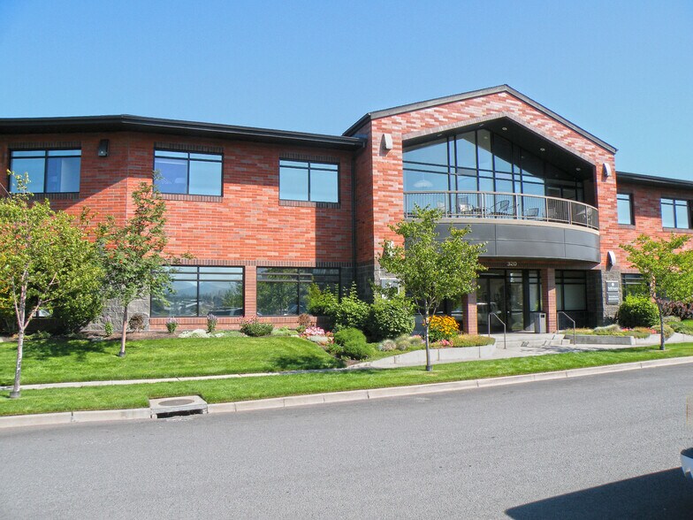 320 SW Upper Terrace Dr, Bend, OR à louer - Photo principale - Image 1 de 17