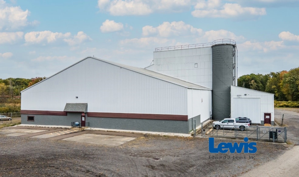 6235 Southern Blvd, Youngstown, OH for lease - Building Photo - Image 2 of 7