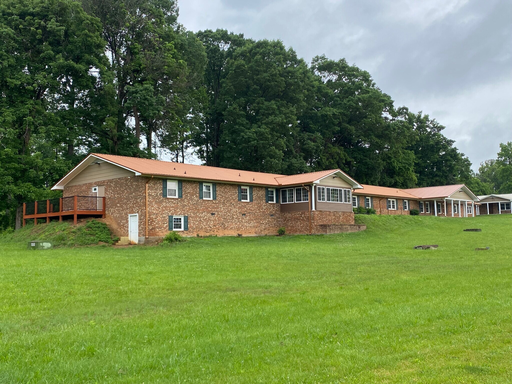 2500 Olivet Ct, Greensboro, NC à louer Photo principale- Image 1 de 30