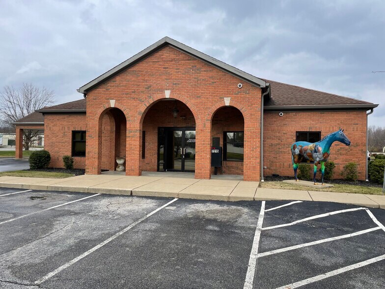 7215 Riverport Plaza Dr, Louisville, KY à vendre - Photo principale - Image 2 de 39