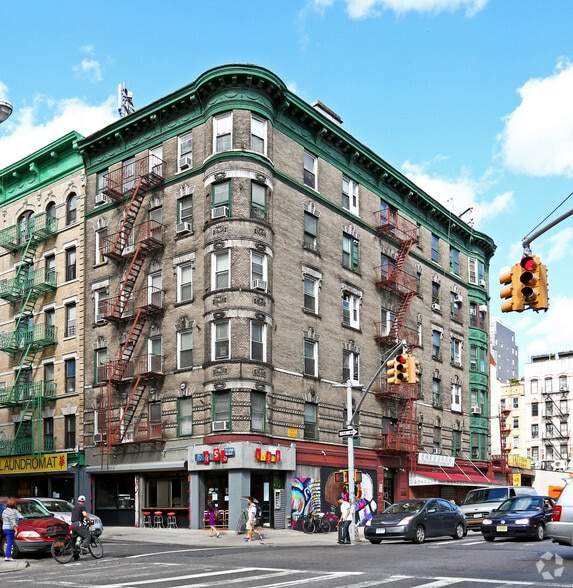 41 Kenmare St, New York, NY for lease - Primary Photo - Image 1 of 22