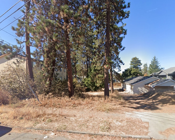 648 Perry st, Spokane, WA for sale - Primary Photo - Image 1 of 2
