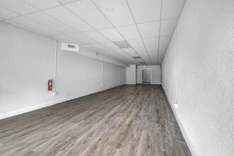 5798-5816 St Augustine Rd, Jacksonville, FL for lease Interior Photo- Image 2 of 10