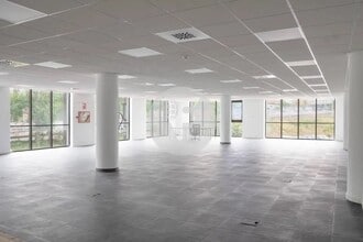 Bureau dans Sant Just Desvern, Barcelona à louer Photo intérieure- Image 2 de 3