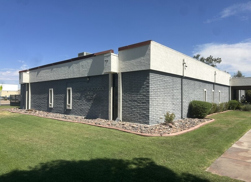 4202 E Raymond St, Phoenix, AZ for sale - Building Photo - Image 1 of 2