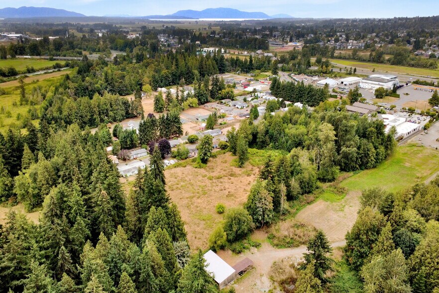 6048 Portal Way, Ferndale, WA à vendre - Photo du bâtiment - Image 2 de 17