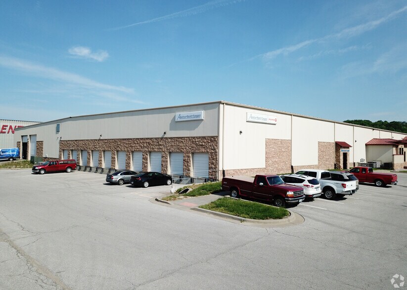 4380 NW Belgium Blvd, Riverside, MO à louer - Photo principale - Image 1 de 1