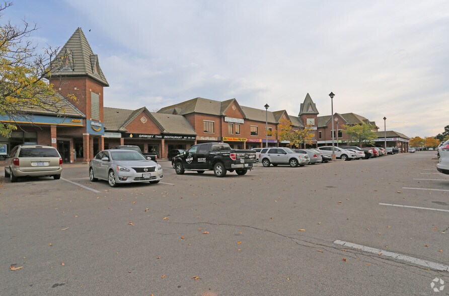 155 Main St E, Grimsby, ON à louer - Photo principale - Image 1 de 7