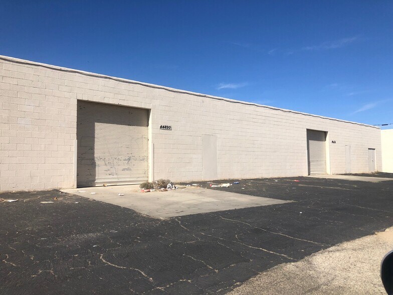 44824 Yucca Ave, Lancaster, CA à vendre - Photo du bâtiment - Image 1 de 1