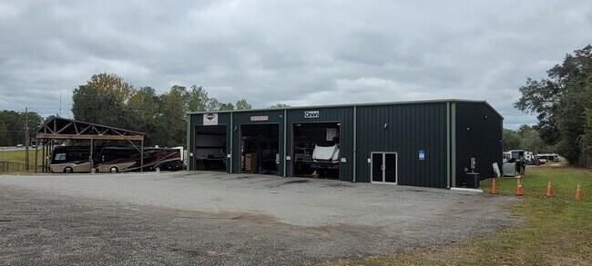 Plus de détails pour 31515 Blue Star Hwy, Midway, FL - Industriel à vendre
