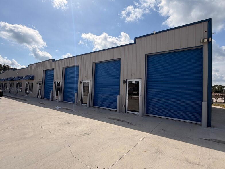 23801 Cypresswood Dr, Spring, TX for lease - Building Photo - Image 2 of 4