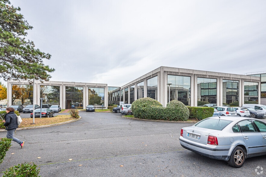 Office in 141 Rue Michel Carre, Argenteuil for sale - Primary Photo - Image 1 of 3