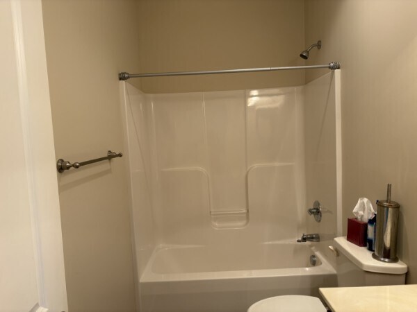 111 Reeds Ln, Sewanee, TN à vendre - Photo du bâtiment - Image 3 de 7