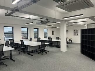 Plus de détails pour Cowbridge Rd E, Cardiff - Bureau à louer