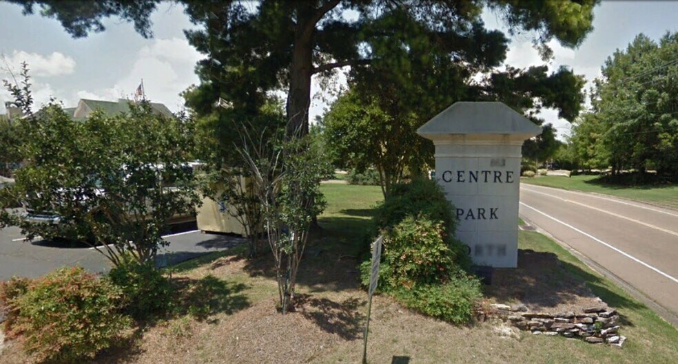 863 Centre St, Ridgeland, MS à louer - Photo du bâtiment - Image 3 de 4
