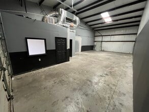 4305 FM 1187, Burleson, TX for lease Interior Photo- Image 1 of 4