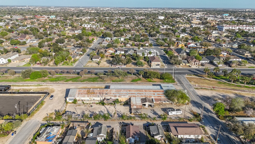 1901 Fir Ave, McAllen, TX à vendre - Photo du bâtiment - Image 3 de 12